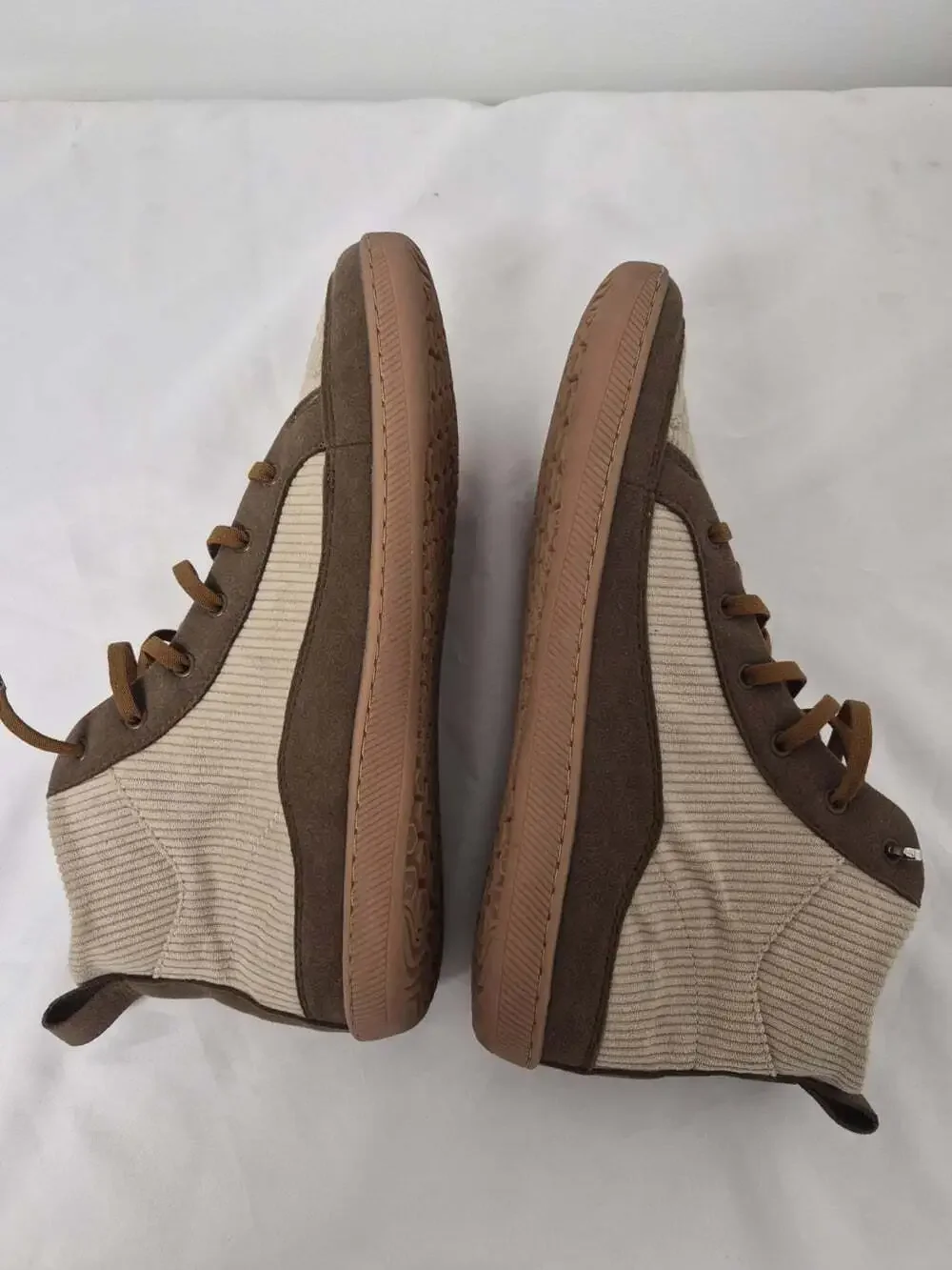 NWOT Rutsu Original Barefoot Brown Corduroy Sneakers High Top Shoes sz 41EU / 8M